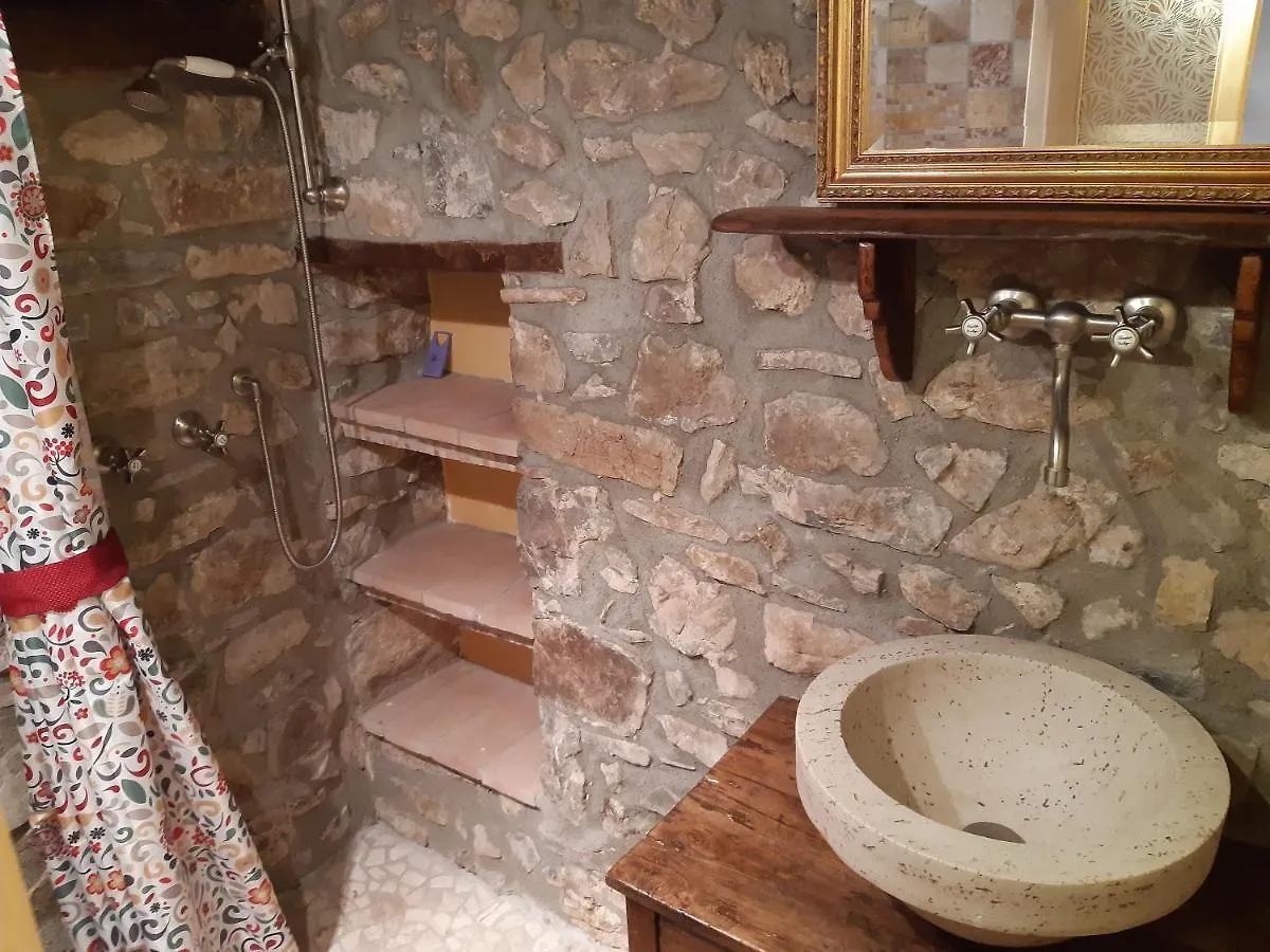 Casa Della Pace - Rooms In Antic Style With Own Entrance Elmo Bed & Breakfast